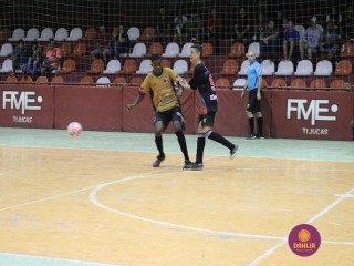 
<a style='margin-left: 5px;' class='btn btn-xs btn-social btn-facebook' href='https://www.facebook.com/sharer/sharer.php?u=https://www.boladovale.com.br/imgs/800-800-90/conteudo/fotos/1285/img4597.jpg' rel='popup' data-width='500' data-height='400'><i class='fa fa-facebook'></i>Compartilhar <span class='hidden-xs'>no Facebook</span>
</a> 
<a class='btn btn-default btn-xs' target='_blank' href='imgs/800-800-90/conteudo/fotos/1285/img4597.jpg'>
<span class='glyphicon glyphicon-cloud-download'></span> Salvar
</a> 
<span></span>