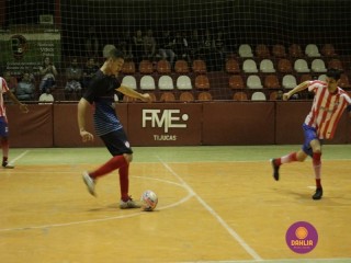 
<a style='margin-left: 5px;' class='btn btn-xs btn-social btn-facebook' href='https://www.facebook.com/sharer/sharer.php?u=https://www.boladovale.com.br/imgs/800-800-90/conteudo/fotos/1286/mg4717.jpg' rel='popup' data-width='500' data-height='400'><i class='fa fa-facebook'></i>Compartilhar <span class='hidden-xs'>no Facebook</span>
</a> 
<a class='btn btn-default btn-xs' target='_blank' href='imgs/800-800-90/conteudo/fotos/1286/mg4717.jpg'>
<span class='glyphicon glyphicon-cloud-download'></span> Salvar
</a> 
<span></span>