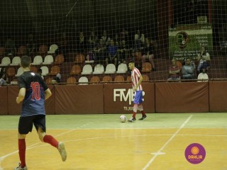 
<a style='margin-left: 5px;' class='btn btn-xs btn-social btn-facebook' href='https://www.facebook.com/sharer/sharer.php?u=https://www.boladovale.com.br/imgs/800-800-90/conteudo/fotos/1286/mg4722.jpg' rel='popup' data-width='500' data-height='400'><i class='fa fa-facebook'></i>Compartilhar <span class='hidden-xs'>no Facebook</span>
</a> 
<a class='btn btn-default btn-xs' target='_blank' href='imgs/800-800-90/conteudo/fotos/1286/mg4722.jpg'>
<span class='glyphicon glyphicon-cloud-download'></span> Salvar
</a> 
<span></span>