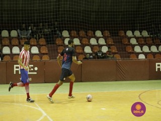 
<a style='margin-left: 5px;' class='btn btn-xs btn-social btn-facebook' href='https://www.facebook.com/sharer/sharer.php?u=https://www.boladovale.com.br/imgs/800-800-90/conteudo/fotos/1286/mg4739.jpg' rel='popup' data-width='500' data-height='400'><i class='fa fa-facebook'></i>Compartilhar <span class='hidden-xs'>no Facebook</span>
</a> 
<a class='btn btn-default btn-xs' target='_blank' href='imgs/800-800-90/conteudo/fotos/1286/mg4739.jpg'>
<span class='glyphicon glyphicon-cloud-download'></span> Salvar
</a> 
<span></span>