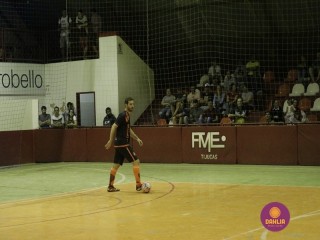 
<a style='margin-left: 5px;' class='btn btn-xs btn-social btn-facebook' href='https://www.facebook.com/sharer/sharer.php?u=https://www.boladovale.com.br/imgs/800-800-90/conteudo/fotos/1287/mg4856.jpg' rel='popup' data-width='500' data-height='400'><i class='fa fa-facebook'></i>Compartilhar <span class='hidden-xs'>no Facebook</span>
</a> 
<a class='btn btn-default btn-xs' target='_blank' href='imgs/800-800-90/conteudo/fotos/1287/mg4856.jpg'>
<span class='glyphicon glyphicon-cloud-download'></span> Salvar
</a> 
<span></span>