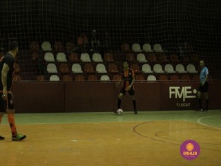 
<a style='margin-left: 5px;' class='btn btn-xs btn-social btn-facebook' href='https://www.facebook.com/sharer/sharer.php?u=https://www.boladovale.com.br/imgs/800-800-90/conteudo/fotos/1287/mg4870.jpg' rel='popup' data-width='500' data-height='400'><i class='fa fa-facebook'></i>Compartilhar <span class='hidden-xs'>no Facebook</span>
</a> 
<a class='btn btn-default btn-xs' target='_blank' href='imgs/800-800-90/conteudo/fotos/1287/mg4870.jpg'>
<span class='glyphicon glyphicon-cloud-download'></span> Salvar
</a> 
<span></span>