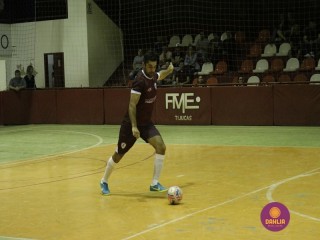 
<a style='margin-left: 5px;' class='btn btn-xs btn-social btn-facebook' href='https://www.facebook.com/sharer/sharer.php?u=https://www.boladovale.com.br/imgs/800-800-90/conteudo/fotos/1288/mg4907.jpg' rel='popup' data-width='500' data-height='400'><i class='fa fa-facebook'></i>Compartilhar <span class='hidden-xs'>no Facebook</span>
</a> 
<a class='btn btn-default btn-xs' target='_blank' href='imgs/800-800-90/conteudo/fotos/1288/mg4907.jpg'>
<span class='glyphicon glyphicon-cloud-download'></span> Salvar
</a> 
<span></span>