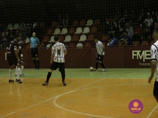 
<a style='margin-left: 5px;' class='btn btn-xs btn-social btn-facebook' href='https://www.facebook.com/sharer/sharer.php?u=https://www.boladovale.com.br/imgs/800-800-90/conteudo/fotos/1288/mg4923.jpg' rel='popup' data-width='500' data-height='400'><i class='fa fa-facebook'></i>Compartilhar <span class='hidden-xs'>no Facebook</span>
</a> 
<a class='btn btn-default btn-xs' target='_blank' href='imgs/800-800-90/conteudo/fotos/1288/mg4923.jpg'>
<span class='glyphicon glyphicon-cloud-download'></span> Salvar
</a> 
<span></span>