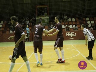 
<a style='margin-left: 5px;' class='btn btn-xs btn-social btn-facebook' href='https://www.facebook.com/sharer/sharer.php?u=https://www.boladovale.com.br/imgs/800-800-90/conteudo/fotos/1288/mg4940.jpg' rel='popup' data-width='500' data-height='400'><i class='fa fa-facebook'></i>Compartilhar <span class='hidden-xs'>no Facebook</span>
</a> 
<a class='btn btn-default btn-xs' target='_blank' href='imgs/800-800-90/conteudo/fotos/1288/mg4940.jpg'>
<span class='glyphicon glyphicon-cloud-download'></span> Salvar
</a> 
<span></span>