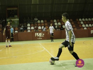 
<a style='margin-left: 5px;' class='btn btn-xs btn-social btn-facebook' href='https://www.facebook.com/sharer/sharer.php?u=https://www.boladovale.com.br/imgs/800-800-90/conteudo/fotos/1288/mg4950.jpg' rel='popup' data-width='500' data-height='400'><i class='fa fa-facebook'></i>Compartilhar <span class='hidden-xs'>no Facebook</span>
</a> 
<a class='btn btn-default btn-xs' target='_blank' href='imgs/800-800-90/conteudo/fotos/1288/mg4950.jpg'>
<span class='glyphicon glyphicon-cloud-download'></span> Salvar
</a> 
<span></span>
