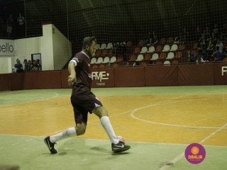
<a style='margin-left: 5px;' class='btn btn-xs btn-social btn-facebook' href='https://www.facebook.com/sharer/sharer.php?u=https://www.boladovale.com.br/imgs/800-800-90/conteudo/fotos/1288/mg4977.jpg' rel='popup' data-width='500' data-height='400'><i class='fa fa-facebook'></i>Compartilhar <span class='hidden-xs'>no Facebook</span>
</a> 
<a class='btn btn-default btn-xs' target='_blank' href='imgs/800-800-90/conteudo/fotos/1288/mg4977.jpg'>
<span class='glyphicon glyphicon-cloud-download'></span> Salvar
</a> 
<span></span>