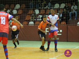 
<a style='margin-left: 5px;' class='btn btn-xs btn-social btn-facebook' href='https://www.facebook.com/sharer/sharer.php?u=https://www.boladovale.com.br/imgs/800-800-90/conteudo/fotos/1289/img6960.jpg' rel='popup' data-width='500' data-height='400'><i class='fa fa-facebook'></i>Compartilhar <span class='hidden-xs'>no Facebook</span>
</a> 
<a class='btn btn-default btn-xs' target='_blank' href='imgs/800-800-90/conteudo/fotos/1289/img6960.jpg'>
<span class='glyphicon glyphicon-cloud-download'></span> Salvar
</a> 
<span></span>