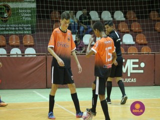 
<a style='margin-left: 5px;' class='btn btn-xs btn-social btn-facebook' href='https://www.facebook.com/sharer/sharer.php?u=https://www.boladovale.com.br/imgs/800-800-90/conteudo/fotos/1289/img6969.jpg' rel='popup' data-width='500' data-height='400'><i class='fa fa-facebook'></i>Compartilhar <span class='hidden-xs'>no Facebook</span>
</a> 
<a class='btn btn-default btn-xs' target='_blank' href='imgs/800-800-90/conteudo/fotos/1289/img6969.jpg'>
<span class='glyphicon glyphicon-cloud-download'></span> Salvar
</a> 
<span></span>