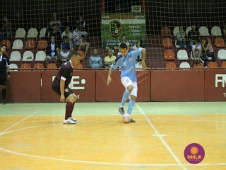 
<a style='margin-left: 5px;' class='btn btn-xs btn-social btn-facebook' href='https://www.facebook.com/sharer/sharer.php?u=https://www.boladovale.com.br/imgs/800-800-90/conteudo/fotos/1290/img7020.jpg' rel='popup' data-width='500' data-height='400'><i class='fa fa-facebook'></i>Compartilhar <span class='hidden-xs'>no Facebook</span>
</a> 
<a class='btn btn-default btn-xs' target='_blank' href='imgs/800-800-90/conteudo/fotos/1290/img7020.jpg'>
<span class='glyphicon glyphicon-cloud-download'></span> Salvar
</a> 
<span></span>