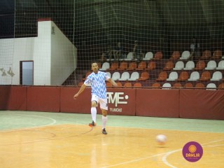 
<a style='margin-left: 5px;' class='btn btn-xs btn-social btn-facebook' href='https://www.facebook.com/sharer/sharer.php?u=https://www.boladovale.com.br/imgs/800-800-90/conteudo/fotos/1292/img7081.jpg' rel='popup' data-width='500' data-height='400'><i class='fa fa-facebook'></i>Compartilhar <span class='hidden-xs'>no Facebook</span>
</a> 
<a class='btn btn-default btn-xs' target='_blank' href='imgs/800-800-90/conteudo/fotos/1292/img7081.jpg'>
<span class='glyphicon glyphicon-cloud-download'></span> Salvar
</a> 
<span></span>