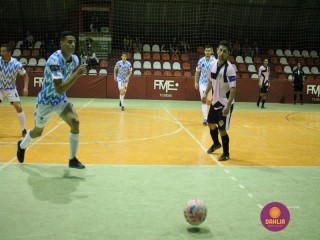 
<a style='margin-left: 5px;' class='btn btn-xs btn-social btn-facebook' href='https://www.facebook.com/sharer/sharer.php?u=https://www.boladovale.com.br/imgs/800-800-90/conteudo/fotos/1292/img7084.jpg' rel='popup' data-width='500' data-height='400'><i class='fa fa-facebook'></i>Compartilhar <span class='hidden-xs'>no Facebook</span>
</a> 
<a class='btn btn-default btn-xs' target='_blank' href='imgs/800-800-90/conteudo/fotos/1292/img7084.jpg'>
<span class='glyphicon glyphicon-cloud-download'></span> Salvar
</a> 
<span></span>