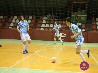 
<a style='margin-left: 5px;' class='btn btn-xs btn-social btn-facebook' href='https://www.facebook.com/sharer/sharer.php?u=https://www.boladovale.com.br/imgs/800-800-90/conteudo/fotos/1292/img7119.jpg' rel='popup' data-width='500' data-height='400'><i class='fa fa-facebook'></i>Compartilhar <span class='hidden-xs'>no Facebook</span>
</a> 
<a class='btn btn-default btn-xs' target='_blank' href='imgs/800-800-90/conteudo/fotos/1292/img7119.jpg'>
<span class='glyphicon glyphicon-cloud-download'></span> Salvar
</a> 
<span></span>