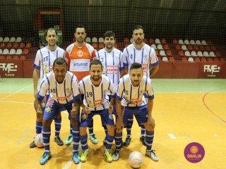
<a style='margin-left: 5px;' class='btn btn-xs btn-social btn-facebook' href='https://www.facebook.com/sharer/sharer.php?u=https://www.boladovale.com.br/imgs/800-800-90/conteudo/fotos/1293/img5011.jpg' rel='popup' data-width='500' data-height='400'><i class='fa fa-facebook'></i>Compartilhar <span class='hidden-xs'>no Facebook</span>
</a> 
<a class='btn btn-default btn-xs' target='_blank' href='imgs/800-800-90/conteudo/fotos/1293/img5011.jpg'>
<span class='glyphicon glyphicon-cloud-download'></span> Salvar
</a> 
<span></span>
