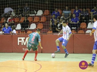 
<a style='margin-left: 5px;' class='btn btn-xs btn-social btn-facebook' href='https://www.facebook.com/sharer/sharer.php?u=https://www.boladovale.com.br/imgs/800-800-90/conteudo/fotos/1293/img5044.jpg' rel='popup' data-width='500' data-height='400'><i class='fa fa-facebook'></i>Compartilhar <span class='hidden-xs'>no Facebook</span>
</a> 
<a class='btn btn-default btn-xs' target='_blank' href='imgs/800-800-90/conteudo/fotos/1293/img5044.jpg'>
<span class='glyphicon glyphicon-cloud-download'></span> Salvar
</a> 
<span></span>