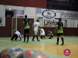 
<a style='margin-left: 5px;' class='btn btn-xs btn-social btn-facebook' href='https://www.facebook.com/sharer/sharer.php?u=https://www.boladovale.com.br/imgs/800-800-90/conteudo/fotos/1295/img5156.jpg' rel='popup' data-width='500' data-height='400'><i class='fa fa-facebook'></i>Compartilhar <span class='hidden-xs'>no Facebook</span>
</a> 
<a class='btn btn-default btn-xs' target='_blank' href='imgs/800-800-90/conteudo/fotos/1295/img5156.jpg'>
<span class='glyphicon glyphicon-cloud-download'></span> Salvar
</a> 
<span></span>