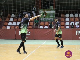 
<a style='margin-left: 5px;' class='btn btn-xs btn-social btn-facebook' href='https://www.facebook.com/sharer/sharer.php?u=https://www.boladovale.com.br/imgs/800-800-90/conteudo/fotos/1295/img5171.jpg' rel='popup' data-width='500' data-height='400'><i class='fa fa-facebook'></i>Compartilhar <span class='hidden-xs'>no Facebook</span>
</a> 
<a class='btn btn-default btn-xs' target='_blank' href='imgs/800-800-90/conteudo/fotos/1295/img5171.jpg'>
<span class='glyphicon glyphicon-cloud-download'></span> Salvar
</a> 
<span></span>