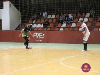 
<a style='margin-left: 5px;' class='btn btn-xs btn-social btn-facebook' href='https://www.facebook.com/sharer/sharer.php?u=https://www.boladovale.com.br/imgs/800-800-90/conteudo/fotos/1295/img5173.jpg' rel='popup' data-width='500' data-height='400'><i class='fa fa-facebook'></i>Compartilhar <span class='hidden-xs'>no Facebook</span>
</a> 
<a class='btn btn-default btn-xs' target='_blank' href='imgs/800-800-90/conteudo/fotos/1295/img5173.jpg'>
<span class='glyphicon glyphicon-cloud-download'></span> Salvar
</a> 
<span></span>