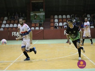 
<a style='margin-left: 5px;' class='btn btn-xs btn-social btn-facebook' href='https://www.facebook.com/sharer/sharer.php?u=https://www.boladovale.com.br/imgs/800-800-90/conteudo/fotos/1295/img5188.jpg' rel='popup' data-width='500' data-height='400'><i class='fa fa-facebook'></i>Compartilhar <span class='hidden-xs'>no Facebook</span>
</a> 
<a class='btn btn-default btn-xs' target='_blank' href='imgs/800-800-90/conteudo/fotos/1295/img5188.jpg'>
<span class='glyphicon glyphicon-cloud-download'></span> Salvar
</a> 
<span></span>