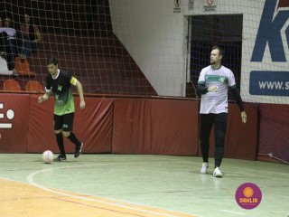 
<a style='margin-left: 5px;' class='btn btn-xs btn-social btn-facebook' href='https://www.facebook.com/sharer/sharer.php?u=https://www.boladovale.com.br/imgs/800-800-90/conteudo/fotos/1295/img5194.jpg' rel='popup' data-width='500' data-height='400'><i class='fa fa-facebook'></i>Compartilhar <span class='hidden-xs'>no Facebook</span>
</a> 
<a class='btn btn-default btn-xs' target='_blank' href='imgs/800-800-90/conteudo/fotos/1295/img5194.jpg'>
<span class='glyphicon glyphicon-cloud-download'></span> Salvar
</a> 
<span></span>