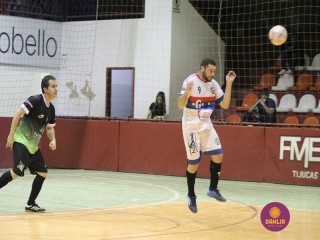 
<a style='margin-left: 5px;' class='btn btn-xs btn-social btn-facebook' href='https://www.facebook.com/sharer/sharer.php?u=https://www.boladovale.com.br/imgs/800-800-90/conteudo/fotos/1295/img5201.jpg' rel='popup' data-width='500' data-height='400'><i class='fa fa-facebook'></i>Compartilhar <span class='hidden-xs'>no Facebook</span>
</a> 
<a class='btn btn-default btn-xs' target='_blank' href='imgs/800-800-90/conteudo/fotos/1295/img5201.jpg'>
<span class='glyphicon glyphicon-cloud-download'></span> Salvar
</a> 
<span></span>