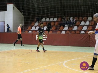 
<a style='margin-left: 5px;' class='btn btn-xs btn-social btn-facebook' href='https://www.facebook.com/sharer/sharer.php?u=https://www.boladovale.com.br/imgs/800-800-90/conteudo/fotos/1295/img5225.jpg' rel='popup' data-width='500' data-height='400'><i class='fa fa-facebook'></i>Compartilhar <span class='hidden-xs'>no Facebook</span>
</a> 
<a class='btn btn-default btn-xs' target='_blank' href='imgs/800-800-90/conteudo/fotos/1295/img5225.jpg'>
<span class='glyphicon glyphicon-cloud-download'></span> Salvar
</a> 
<span></span>