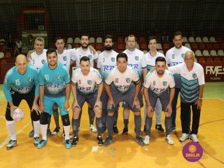 
<a style='margin-left: 5px;' class='btn btn-xs btn-social btn-facebook' href='https://www.facebook.com/sharer/sharer.php?u=https://www.boladovale.com.br/imgs/800-800-90/conteudo/fotos/1296/img5295.jpg' rel='popup' data-width='500' data-height='400'><i class='fa fa-facebook'></i>Compartilhar <span class='hidden-xs'>no Facebook</span>
</a> 
<a class='btn btn-default btn-xs' target='_blank' href='imgs/800-800-90/conteudo/fotos/1296/img5295.jpg'>
<span class='glyphicon glyphicon-cloud-download'></span> Salvar
</a> 
<span></span>