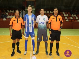 
<a style='margin-left: 5px;' class='btn btn-xs btn-social btn-facebook' href='https://www.facebook.com/sharer/sharer.php?u=https://www.boladovale.com.br/imgs/800-800-90/conteudo/fotos/1296/img5297.jpg' rel='popup' data-width='500' data-height='400'><i class='fa fa-facebook'></i>Compartilhar <span class='hidden-xs'>no Facebook</span>
</a> 
<a class='btn btn-default btn-xs' target='_blank' href='imgs/800-800-90/conteudo/fotos/1296/img5297.jpg'>
<span class='glyphicon glyphicon-cloud-download'></span> Salvar
</a> 
<span></span>