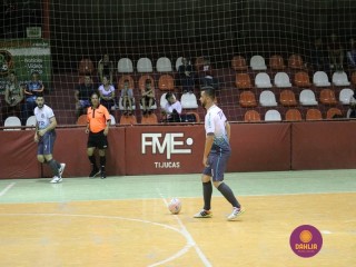 
<a style='margin-left: 5px;' class='btn btn-xs btn-social btn-facebook' href='https://www.facebook.com/sharer/sharer.php?u=https://www.boladovale.com.br/imgs/800-800-90/conteudo/fotos/1296/img5335.jpg' rel='popup' data-width='500' data-height='400'><i class='fa fa-facebook'></i>Compartilhar <span class='hidden-xs'>no Facebook</span>
</a> 
<a class='btn btn-default btn-xs' target='_blank' href='imgs/800-800-90/conteudo/fotos/1296/img5335.jpg'>
<span class='glyphicon glyphicon-cloud-download'></span> Salvar
</a> 
<span></span>