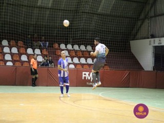 
<a style='margin-left: 5px;' class='btn btn-xs btn-social btn-facebook' href='https://www.facebook.com/sharer/sharer.php?u=https://www.boladovale.com.br/imgs/800-800-90/conteudo/fotos/1296/img5365.jpg' rel='popup' data-width='500' data-height='400'><i class='fa fa-facebook'></i>Compartilhar <span class='hidden-xs'>no Facebook</span>
</a> 
<a class='btn btn-default btn-xs' target='_blank' href='imgs/800-800-90/conteudo/fotos/1296/img5365.jpg'>
<span class='glyphicon glyphicon-cloud-download'></span> Salvar
</a> 
<span></span>