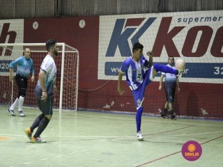 
<a style='margin-left: 5px;' class='btn btn-xs btn-social btn-facebook' href='https://www.facebook.com/sharer/sharer.php?u=https://www.boladovale.com.br/imgs/800-800-90/conteudo/fotos/1296/img5383.jpg' rel='popup' data-width='500' data-height='400'><i class='fa fa-facebook'></i>Compartilhar <span class='hidden-xs'>no Facebook</span>
</a> 
<a class='btn btn-default btn-xs' target='_blank' href='imgs/800-800-90/conteudo/fotos/1296/img5383.jpg'>
<span class='glyphicon glyphicon-cloud-download'></span> Salvar
</a> 
<span></span>