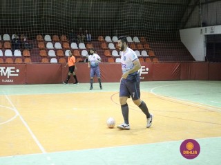 
<a style='margin-left: 5px;' class='btn btn-xs btn-social btn-facebook' href='https://www.facebook.com/sharer/sharer.php?u=https://www.boladovale.com.br/imgs/800-800-90/conteudo/fotos/1296/img5392.jpg' rel='popup' data-width='500' data-height='400'><i class='fa fa-facebook'></i>Compartilhar <span class='hidden-xs'>no Facebook</span>
</a> 
<a class='btn btn-default btn-xs' target='_blank' href='imgs/800-800-90/conteudo/fotos/1296/img5392.jpg'>
<span class='glyphicon glyphicon-cloud-download'></span> Salvar
</a> 
<span></span>