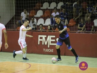 
<a style='margin-left: 5px;' class='btn btn-xs btn-social btn-facebook' href='https://www.facebook.com/sharer/sharer.php?u=https://www.boladovale.com.br/imgs/800-800-90/conteudo/fotos/1297/img5471.jpg' rel='popup' data-width='500' data-height='400'><i class='fa fa-facebook'></i>Compartilhar <span class='hidden-xs'>no Facebook</span>
</a> 
<a class='btn btn-default btn-xs' target='_blank' href='imgs/800-800-90/conteudo/fotos/1297/img5471.jpg'>
<span class='glyphicon glyphicon-cloud-download'></span> Salvar
</a> 
<span></span>