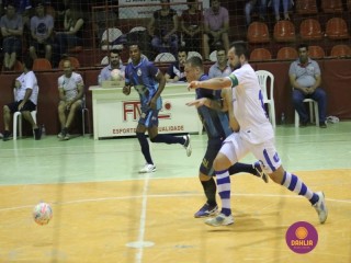 
<a style='margin-left: 5px;' class='btn btn-xs btn-social btn-facebook' href='https://www.facebook.com/sharer/sharer.php?u=https://www.boladovale.com.br/imgs/800-800-90/conteudo/fotos/1298/img5565.jpg' rel='popup' data-width='500' data-height='400'><i class='fa fa-facebook'></i>Compartilhar <span class='hidden-xs'>no Facebook</span>
</a> 
<a class='btn btn-default btn-xs' target='_blank' href='imgs/800-800-90/conteudo/fotos/1298/img5565.jpg'>
<span class='glyphicon glyphicon-cloud-download'></span> Salvar
</a> 
<span></span>