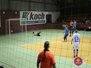 
<a style='margin-left: 5px;' class='btn btn-xs btn-social btn-facebook' href='https://www.facebook.com/sharer/sharer.php?u=https://www.boladovale.com.br/imgs/800-800-90/conteudo/fotos/1298/img5586.jpg' rel='popup' data-width='500' data-height='400'><i class='fa fa-facebook'></i>Compartilhar <span class='hidden-xs'>no Facebook</span>
</a> 
<a class='btn btn-default btn-xs' target='_blank' href='imgs/800-800-90/conteudo/fotos/1298/img5586.jpg'>
<span class='glyphicon glyphicon-cloud-download'></span> Salvar
</a> 
<span></span>