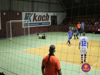 
<a style='margin-left: 5px;' class='btn btn-xs btn-social btn-facebook' href='https://www.facebook.com/sharer/sharer.php?u=https://www.boladovale.com.br/imgs/800-800-90/conteudo/fotos/1298/img5587.jpg' rel='popup' data-width='500' data-height='400'><i class='fa fa-facebook'></i>Compartilhar <span class='hidden-xs'>no Facebook</span>
</a> 
<a class='btn btn-default btn-xs' target='_blank' href='imgs/800-800-90/conteudo/fotos/1298/img5587.jpg'>
<span class='glyphicon glyphicon-cloud-download'></span> Salvar
</a> 
<span></span>