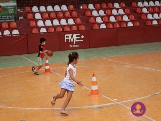 
<a style='margin-left: 5px;' class='btn btn-xs btn-social btn-facebook' href='https://www.facebook.com/sharer/sharer.php?u=https://www.boladovale.com.br/imgs/800-800-90/conteudo/fotos/1299/img5604.jpg' rel='popup' data-width='500' data-height='400'><i class='fa fa-facebook'></i>Compartilhar <span class='hidden-xs'>no Facebook</span>
</a> 
<a class='btn btn-default btn-xs' target='_blank' href='imgs/800-800-90/conteudo/fotos/1299/img5604.jpg'>
<span class='glyphicon glyphicon-cloud-download'></span> Salvar
</a> 
<span></span>