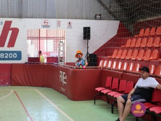 
<a style='margin-left: 5px;' class='btn btn-xs btn-social btn-facebook' href='https://www.facebook.com/sharer/sharer.php?u=https://www.boladovale.com.br/imgs/800-800-90/conteudo/fotos/1299/img5639.jpg' rel='popup' data-width='500' data-height='400'><i class='fa fa-facebook'></i>Compartilhar <span class='hidden-xs'>no Facebook</span>
</a> 
<a class='btn btn-default btn-xs' target='_blank' href='imgs/800-800-90/conteudo/fotos/1299/img5639.jpg'>
<span class='glyphicon glyphicon-cloud-download'></span> Salvar
</a> 
<span></span>