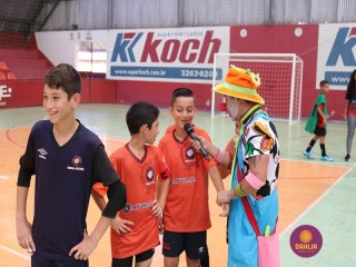 
<a style='margin-left: 5px;' class='btn btn-xs btn-social btn-facebook' href='https://www.facebook.com/sharer/sharer.php?u=https://www.boladovale.com.br/imgs/800-800-90/conteudo/fotos/1299/img5670.jpg' rel='popup' data-width='500' data-height='400'><i class='fa fa-facebook'></i>Compartilhar <span class='hidden-xs'>no Facebook</span>
</a> 
<a class='btn btn-default btn-xs' target='_blank' href='imgs/800-800-90/conteudo/fotos/1299/img5670.jpg'>
<span class='glyphicon glyphicon-cloud-download'></span> Salvar
</a> 
<span></span>
