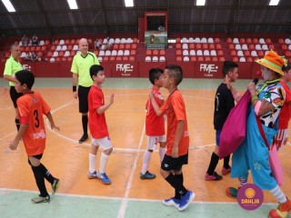 
<a style='margin-left: 5px;' class='btn btn-xs btn-social btn-facebook' href='https://www.facebook.com/sharer/sharer.php?u=https://www.boladovale.com.br/imgs/800-800-90/conteudo/fotos/1299/img5673.jpg' rel='popup' data-width='500' data-height='400'><i class='fa fa-facebook'></i>Compartilhar <span class='hidden-xs'>no Facebook</span>
</a> 
<a class='btn btn-default btn-xs' target='_blank' href='imgs/800-800-90/conteudo/fotos/1299/img5673.jpg'>
<span class='glyphicon glyphicon-cloud-download'></span> Salvar
</a> 
<span></span>