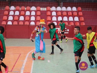 
<a style='margin-left: 5px;' class='btn btn-xs btn-social btn-facebook' href='https://www.facebook.com/sharer/sharer.php?u=https://www.boladovale.com.br/imgs/800-800-90/conteudo/fotos/1299/img5676.jpg' rel='popup' data-width='500' data-height='400'><i class='fa fa-facebook'></i>Compartilhar <span class='hidden-xs'>no Facebook</span>
</a> 
<a class='btn btn-default btn-xs' target='_blank' href='imgs/800-800-90/conteudo/fotos/1299/img5676.jpg'>
<span class='glyphicon glyphicon-cloud-download'></span> Salvar
</a> 
<span></span>