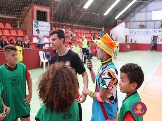 
<a style='margin-left: 5px;' class='btn btn-xs btn-social btn-facebook' href='https://www.facebook.com/sharer/sharer.php?u=https://www.boladovale.com.br/imgs/800-800-90/conteudo/fotos/1299/img5681.jpg' rel='popup' data-width='500' data-height='400'><i class='fa fa-facebook'></i>Compartilhar <span class='hidden-xs'>no Facebook</span>
</a> 
<a class='btn btn-default btn-xs' target='_blank' href='imgs/800-800-90/conteudo/fotos/1299/img5681.jpg'>
<span class='glyphicon glyphicon-cloud-download'></span> Salvar
</a> 
<span></span>