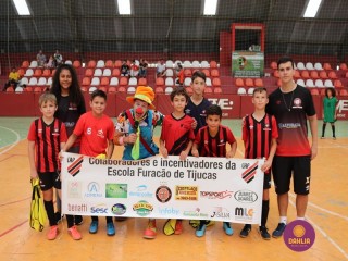 
<a style='margin-left: 5px;' class='btn btn-xs btn-social btn-facebook' href='https://www.facebook.com/sharer/sharer.php?u=https://www.boladovale.com.br/imgs/800-800-90/conteudo/fotos/1299/img5684.jpg' rel='popup' data-width='500' data-height='400'><i class='fa fa-facebook'></i>Compartilhar <span class='hidden-xs'>no Facebook</span>
</a> 
<a class='btn btn-default btn-xs' target='_blank' href='imgs/800-800-90/conteudo/fotos/1299/img5684.jpg'>
<span class='glyphicon glyphicon-cloud-download'></span> Salvar
</a> 
<span></span>