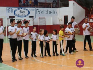 
<a style='margin-left: 5px;' class='btn btn-xs btn-social btn-facebook' href='https://www.facebook.com/sharer/sharer.php?u=https://www.boladovale.com.br/imgs/800-800-90/conteudo/fotos/1299/img7029.jpg' rel='popup' data-width='500' data-height='400'><i class='fa fa-facebook'></i>Compartilhar <span class='hidden-xs'>no Facebook</span>
</a> 
<a class='btn btn-default btn-xs' target='_blank' href='imgs/800-800-90/conteudo/fotos/1299/img7029.jpg'>
<span class='glyphicon glyphicon-cloud-download'></span> Salvar
</a> 
<span></span>