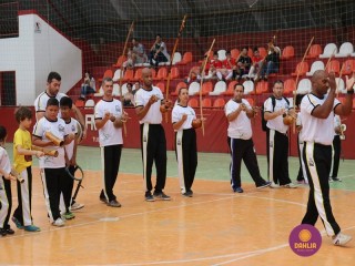
<a style='margin-left: 5px;' class='btn btn-xs btn-social btn-facebook' href='https://www.facebook.com/sharer/sharer.php?u=https://www.boladovale.com.br/imgs/800-800-90/conteudo/fotos/1299/img7031.jpg' rel='popup' data-width='500' data-height='400'><i class='fa fa-facebook'></i>Compartilhar <span class='hidden-xs'>no Facebook</span>
</a> 
<a class='btn btn-default btn-xs' target='_blank' href='imgs/800-800-90/conteudo/fotos/1299/img7031.jpg'>
<span class='glyphicon glyphicon-cloud-download'></span> Salvar
</a> 
<span></span>