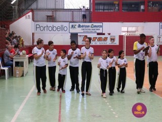 
<a style='margin-left: 5px;' class='btn btn-xs btn-social btn-facebook' href='https://www.facebook.com/sharer/sharer.php?u=https://www.boladovale.com.br/imgs/800-800-90/conteudo/fotos/1299/img7039.jpg' rel='popup' data-width='500' data-height='400'><i class='fa fa-facebook'></i>Compartilhar <span class='hidden-xs'>no Facebook</span>
</a> 
<a class='btn btn-default btn-xs' target='_blank' href='imgs/800-800-90/conteudo/fotos/1299/img7039.jpg'>
<span class='glyphicon glyphicon-cloud-download'></span> Salvar
</a> 
<span></span>