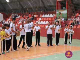 
<a style='margin-left: 5px;' class='btn btn-xs btn-social btn-facebook' href='https://www.facebook.com/sharer/sharer.php?u=https://www.boladovale.com.br/imgs/800-800-90/conteudo/fotos/1299/img7042.jpg' rel='popup' data-width='500' data-height='400'><i class='fa fa-facebook'></i>Compartilhar <span class='hidden-xs'>no Facebook</span>
</a> 
<a class='btn btn-default btn-xs' target='_blank' href='imgs/800-800-90/conteudo/fotos/1299/img7042.jpg'>
<span class='glyphicon glyphicon-cloud-download'></span> Salvar
</a> 
<span></span>