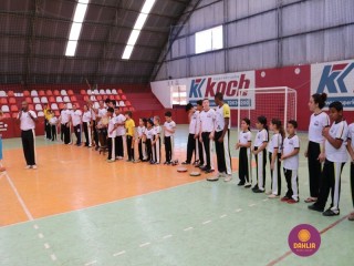 
<a style='margin-left: 5px;' class='btn btn-xs btn-social btn-facebook' href='https://www.facebook.com/sharer/sharer.php?u=https://www.boladovale.com.br/imgs/800-800-90/conteudo/fotos/1299/img7050.jpg' rel='popup' data-width='500' data-height='400'><i class='fa fa-facebook'></i>Compartilhar <span class='hidden-xs'>no Facebook</span>
</a> 
<a class='btn btn-default btn-xs' target='_blank' href='imgs/800-800-90/conteudo/fotos/1299/img7050.jpg'>
<span class='glyphicon glyphicon-cloud-download'></span> Salvar
</a> 
<span></span>