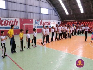 
<a style='margin-left: 5px;' class='btn btn-xs btn-social btn-facebook' href='https://www.facebook.com/sharer/sharer.php?u=https://www.boladovale.com.br/imgs/800-800-90/conteudo/fotos/1299/img7052.jpg' rel='popup' data-width='500' data-height='400'><i class='fa fa-facebook'></i>Compartilhar <span class='hidden-xs'>no Facebook</span>
</a> 
<a class='btn btn-default btn-xs' target='_blank' href='imgs/800-800-90/conteudo/fotos/1299/img7052.jpg'>
<span class='glyphicon glyphicon-cloud-download'></span> Salvar
</a> 
<span></span>