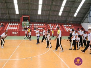 
<a style='margin-left: 5px;' class='btn btn-xs btn-social btn-facebook' href='https://www.facebook.com/sharer/sharer.php?u=https://www.boladovale.com.br/imgs/800-800-90/conteudo/fotos/1299/img7057.jpg' rel='popup' data-width='500' data-height='400'><i class='fa fa-facebook'></i>Compartilhar <span class='hidden-xs'>no Facebook</span>
</a> 
<a class='btn btn-default btn-xs' target='_blank' href='imgs/800-800-90/conteudo/fotos/1299/img7057.jpg'>
<span class='glyphicon glyphicon-cloud-download'></span> Salvar
</a> 
<span></span>